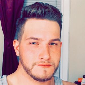 Meet your Posher, Derek